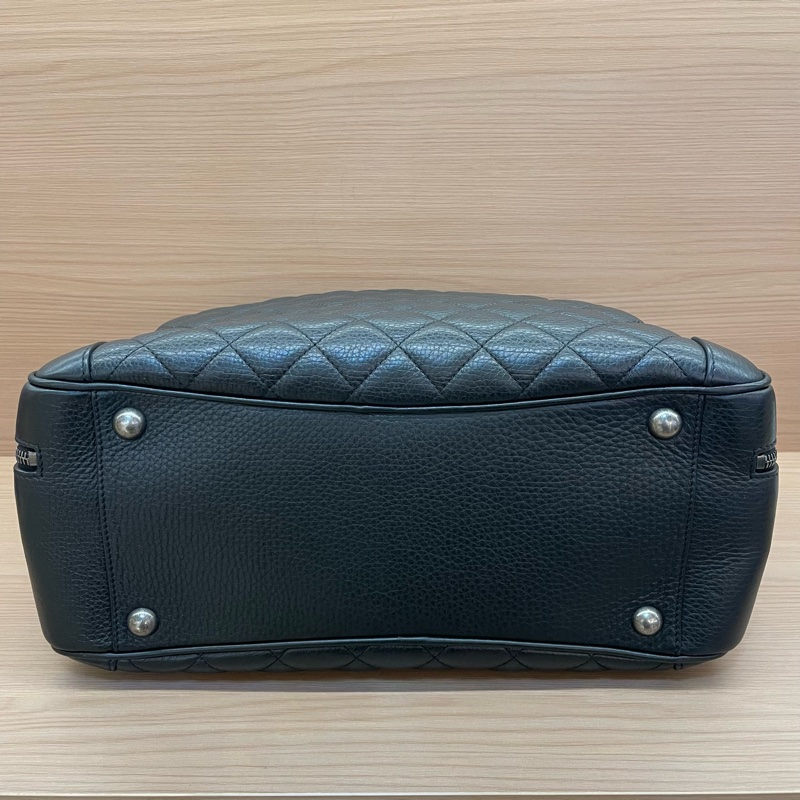 Chanel   荔枝纹黑色银扣挂坠保龄球手提单肩包 大號 2017年，22開 有塵袋 無卡 無盒子-4
