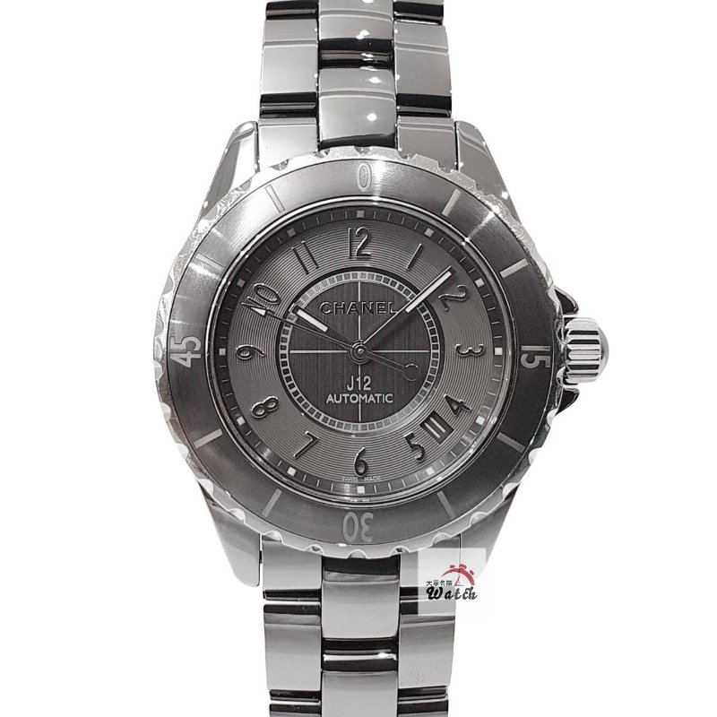 【大眾名錶】CHANEL 香奈兒 J12系列 H2979 2013/01 輕量化鈦陶瓷 阿拉伯數字面盤 折疊扣 錶徑38mm 自動上鍊 大眾名錶G280-0