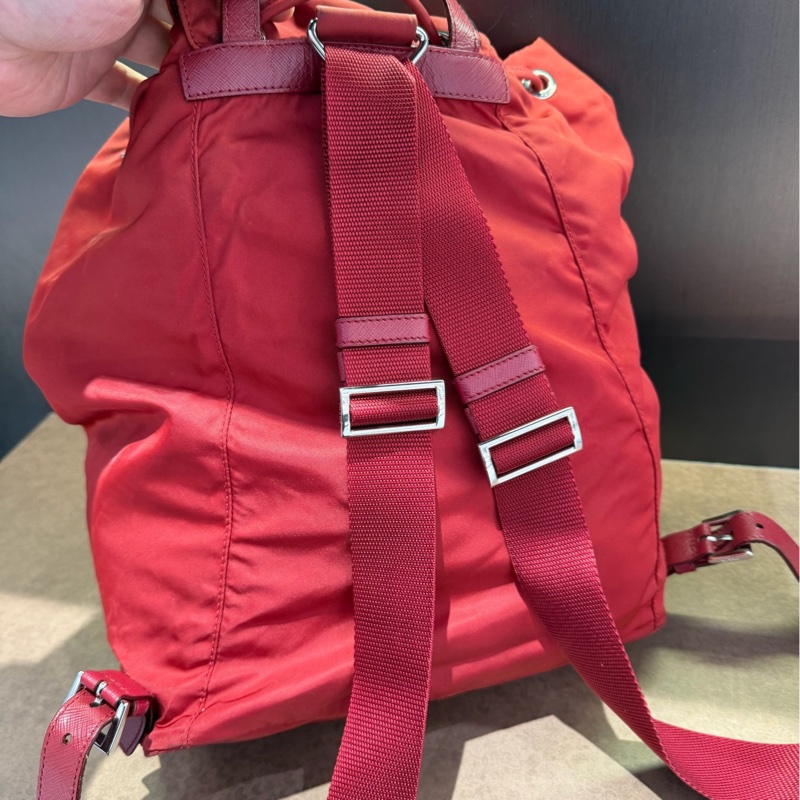 Prada 普拉達 雙肩背包，紅色-2