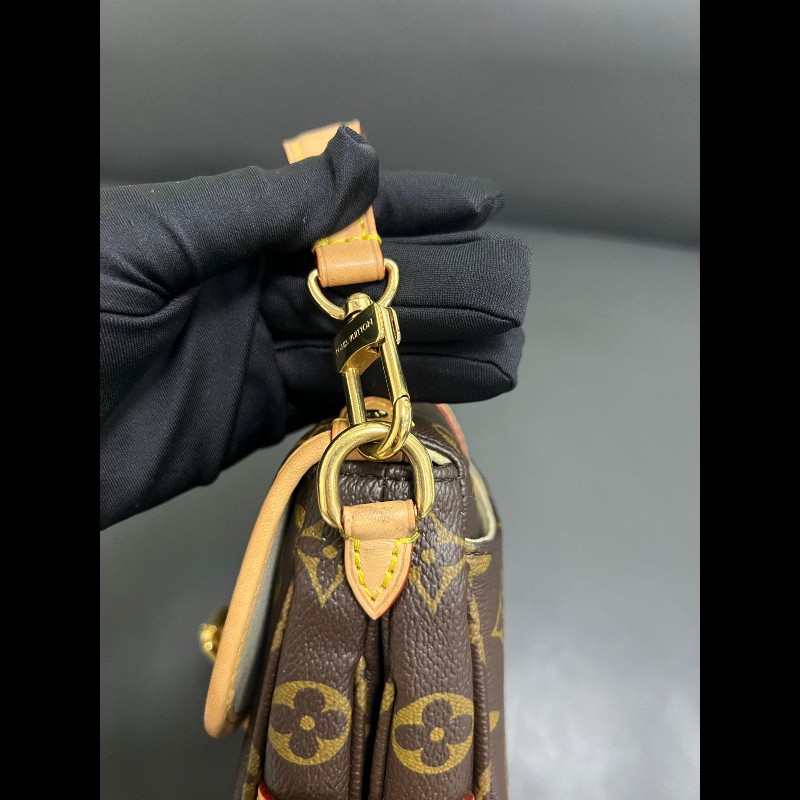 Lv Saumur BB
雙子星老花小號馬鞍包-7