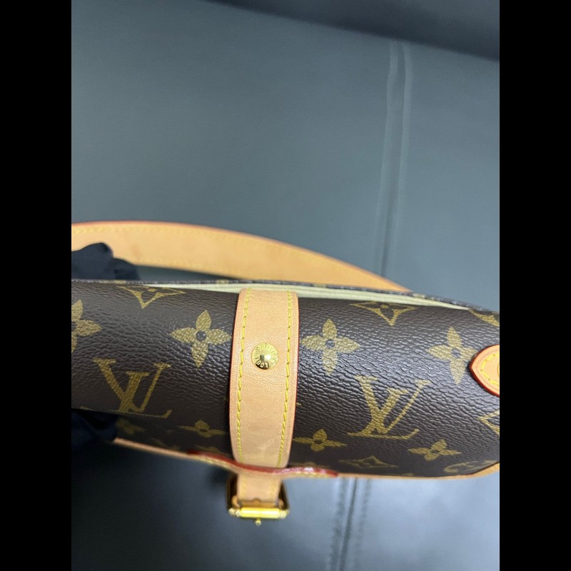 Lv Saumur BB
雙子星老花小號馬鞍包-8