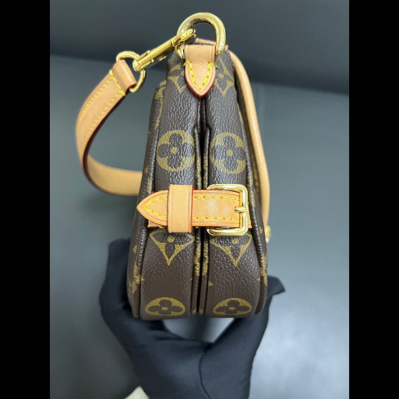 Lv Saumur BB
雙子星老花小號馬鞍包-15