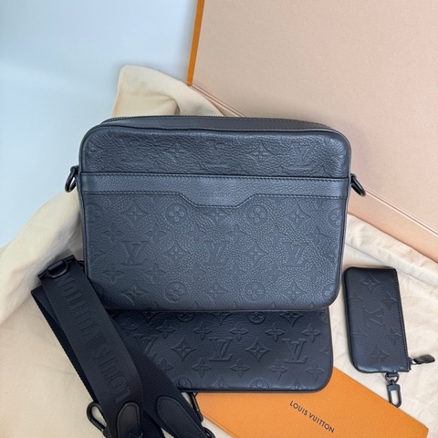 Lv 路易威登 Lv三合一郵差壓紋 純皮  芯片款