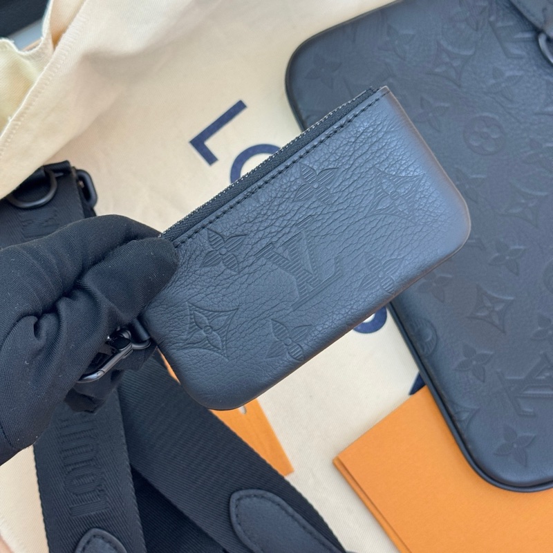 Lv 路易威登 Lv三合一郵差壓紋 純皮  芯片款-5