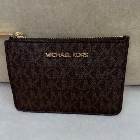 💖全新💖Michael   Kors 卡夾鑰匙零錢包 🪄全新優惠價$3300🪄