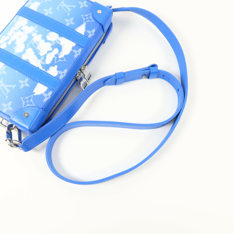 LOUIS VUITTON Monogram Clouds Soft Trunk Wallet銀扣肩背袋-7