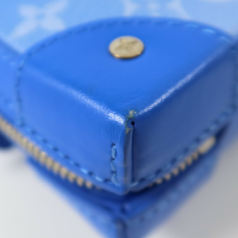 LOUIS VUITTON Monogram Clouds Soft Trunk Wallet銀扣肩背袋-10