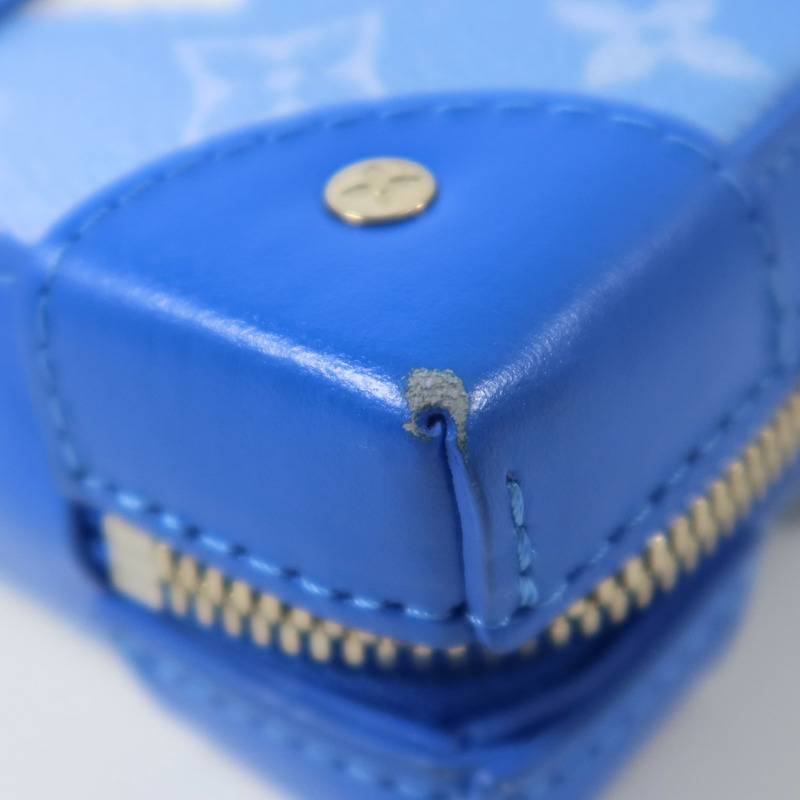 LOUIS VUITTON Monogram Clouds Soft Trunk Wallet銀扣肩背袋-11