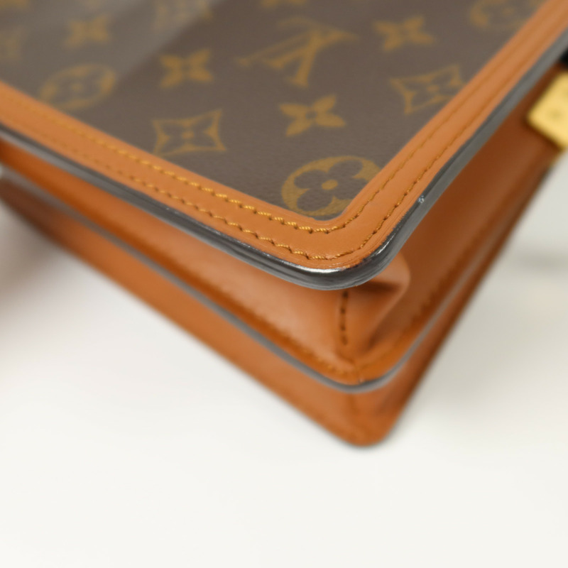 LOUIS VUITTON Monogram Reverse Mini Dauphine肩背袋-12