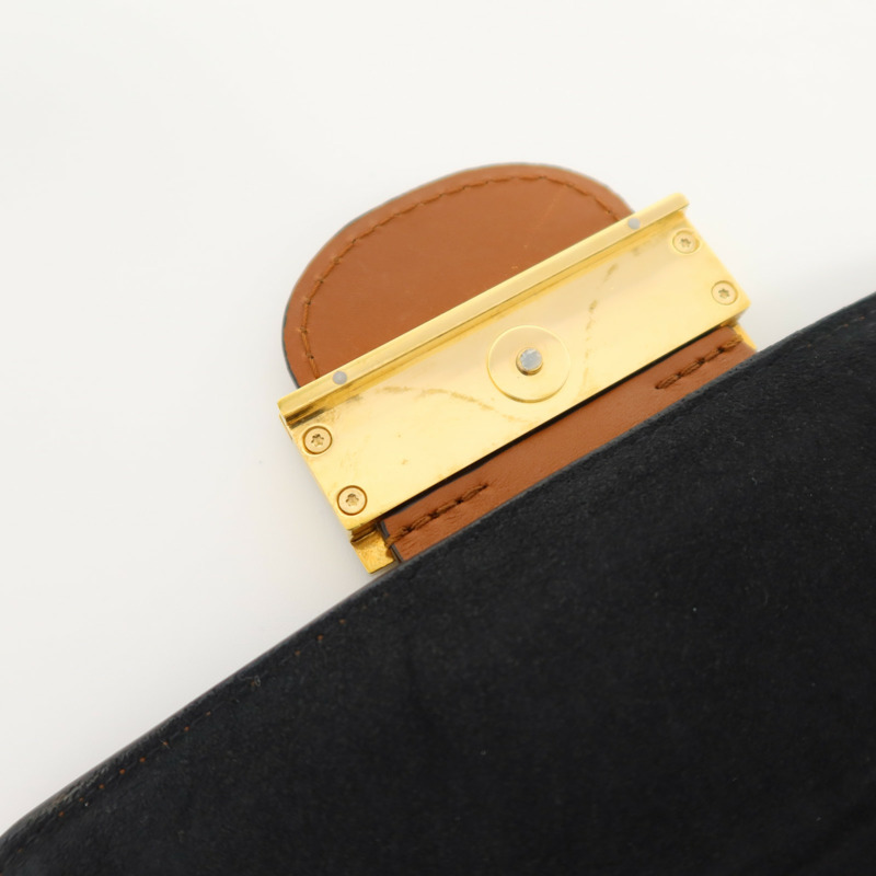 LOUIS VUITTON Monogram Reverse Mini Dauphine肩背袋-15