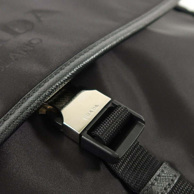 PRADA 尼龍Messenger Bag銀扣肩背袋-8
