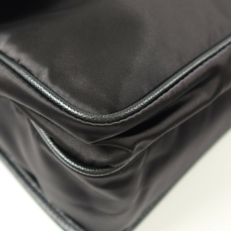 PRADA 尼龍Messenger Bag銀扣肩背袋-9