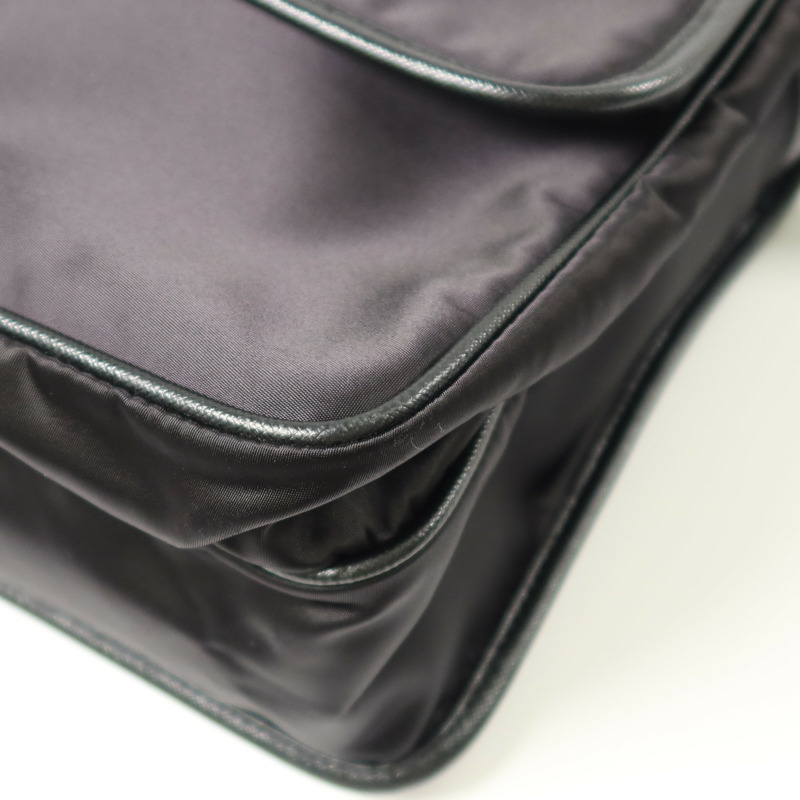 PRADA 尼龍Messenger Bag銀扣肩背袋-10