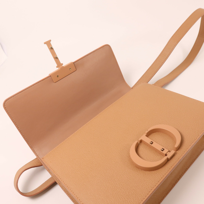 Dior 牛皮皮革30 Montaigne肩背袋-16