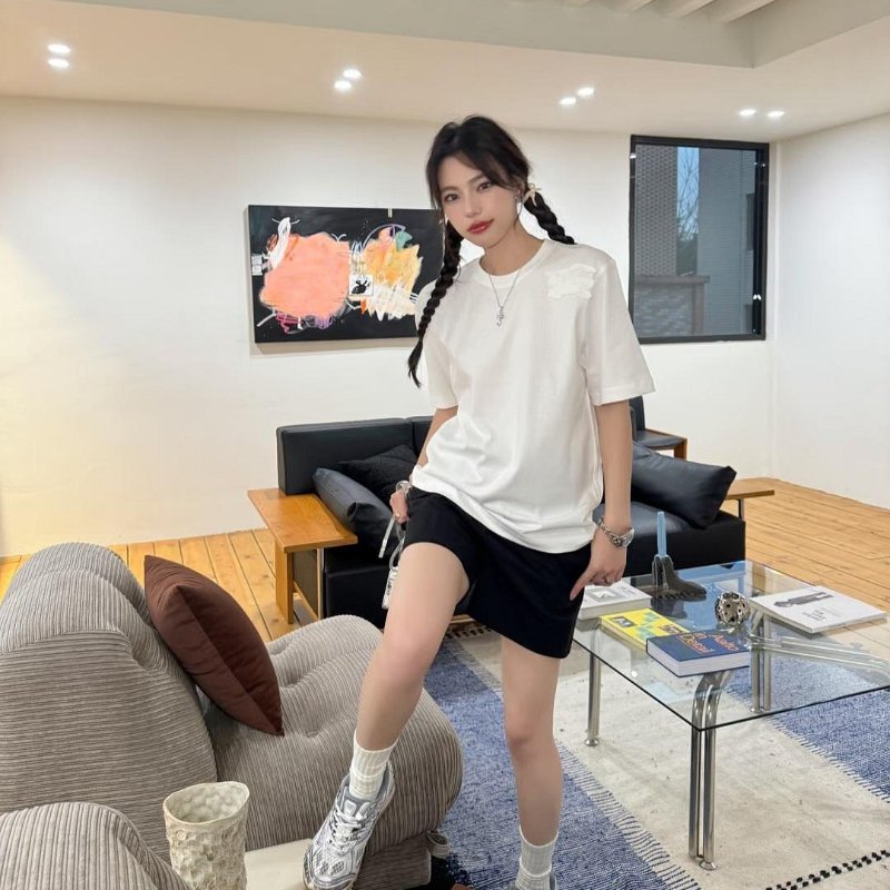💎Han's house精品服飾💎Burberry 刺繡 戰馬 短T 短袖 T恤原價16200-1