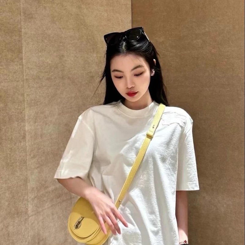 💎Han's house精品服飾💎Burberry 刺繡 戰馬 短T 短袖 T恤原價16200-2