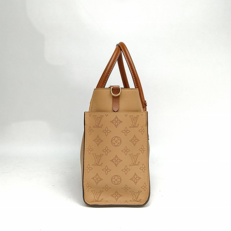 LOUIS VUITTON ONMYSIDE中號奶茶色牛皮晶片肩背包-1