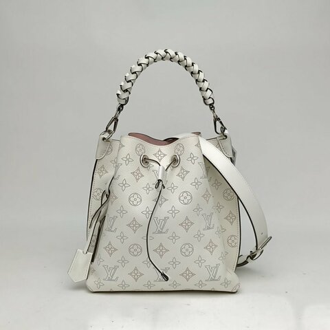 LOUIS VUITTON MURIA鏤空抽繩水桶包編織手柄白色牛皮晶片肩背包