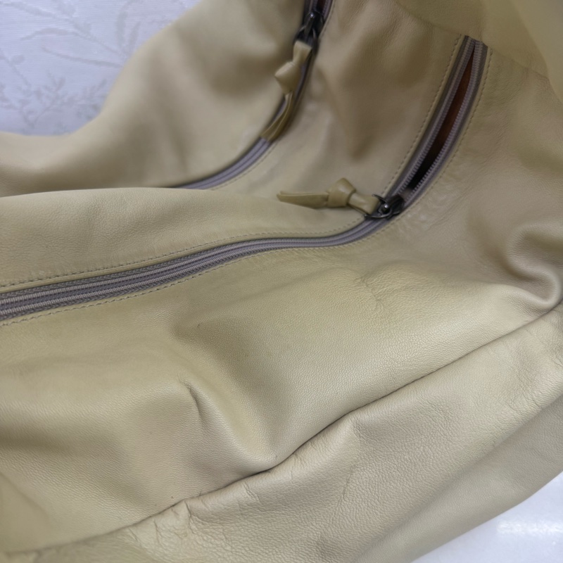 Bottega Veneta Large Knot Hobo Bag-11