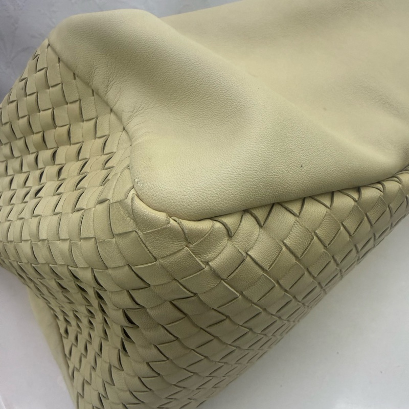 Bottega Veneta Large Knot Hobo Bag-16