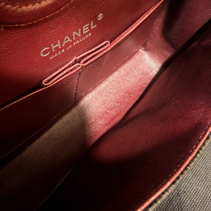Chanel 黑銀釦荔枝牛皮 coco 25-22