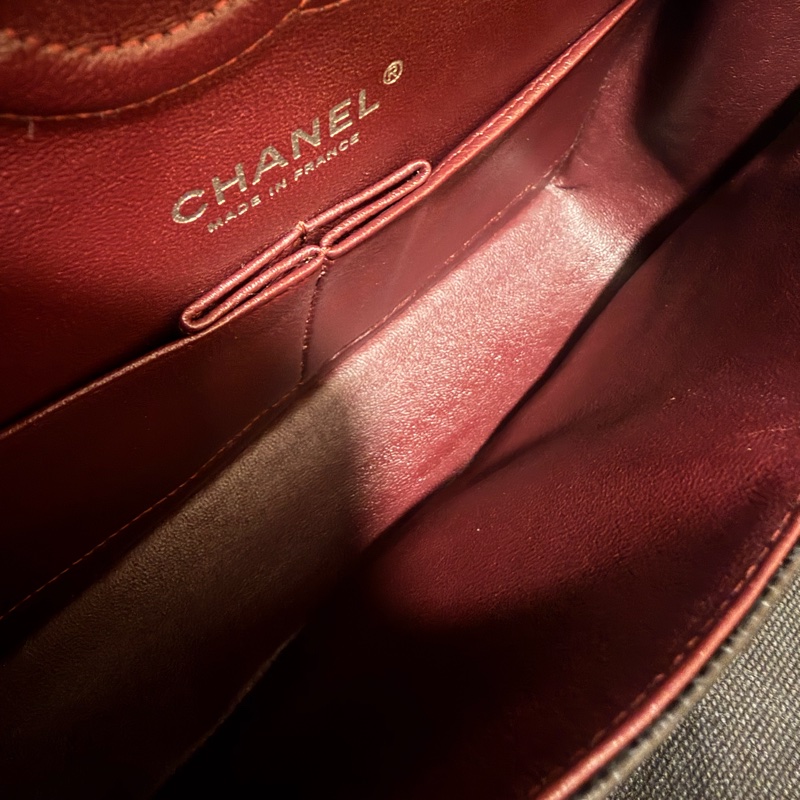 Chanel 黑銀釦荔枝牛皮 coco 25-23