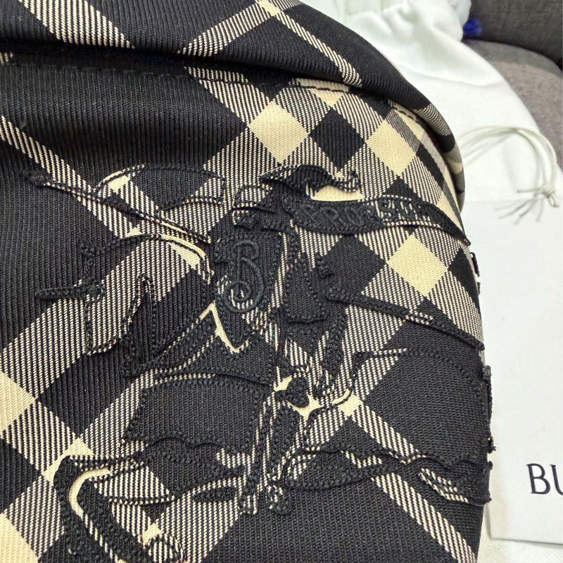 💎Han's house精品服飾💎 burberry 刺繡 戰馬 腰包  原價32500-2