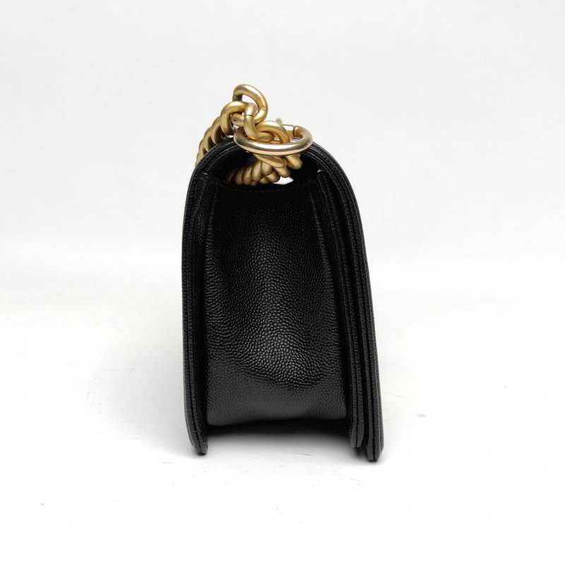 CHANEL Leboy中號黑色荔枝牛皮25開金扣V紋肩背包-3
