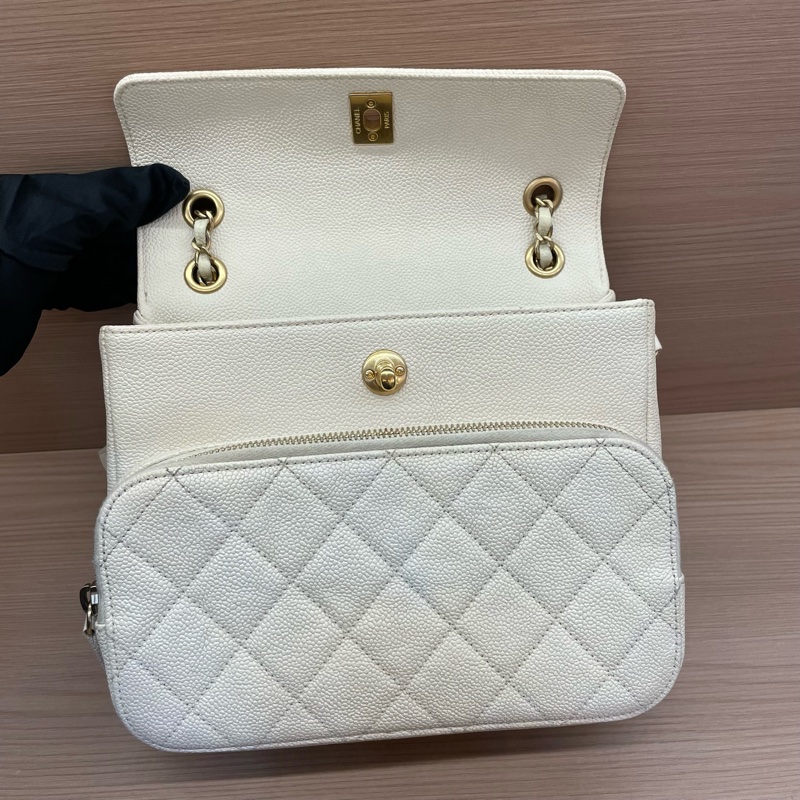 Chanel 荔枝皮 白金 2019年 28開 中號 双口袋相機包 有塵袋 有卡 無盒子-6