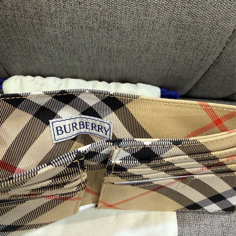 💎Han's house精品服飾💎BURBERRY 格紋 刺繡 戰馬 短夾-2