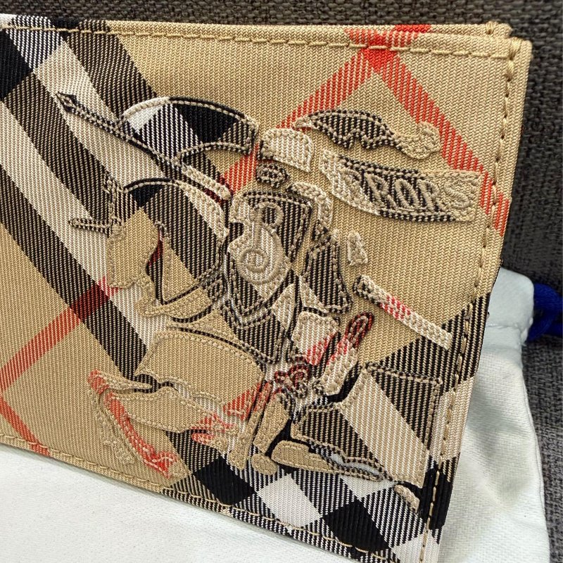 💎Han's house精品服飾💎BURBERRY 格紋 刺繡 戰馬 短夾-4