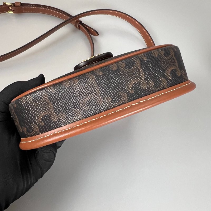 CELINE F.AT.2244 老花BESACE 肩背包 MINI-4