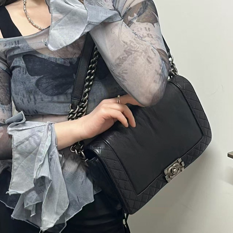 「JL精品代購」香奈兒黑銀軟牛皮外線leboy 做舊五金-1