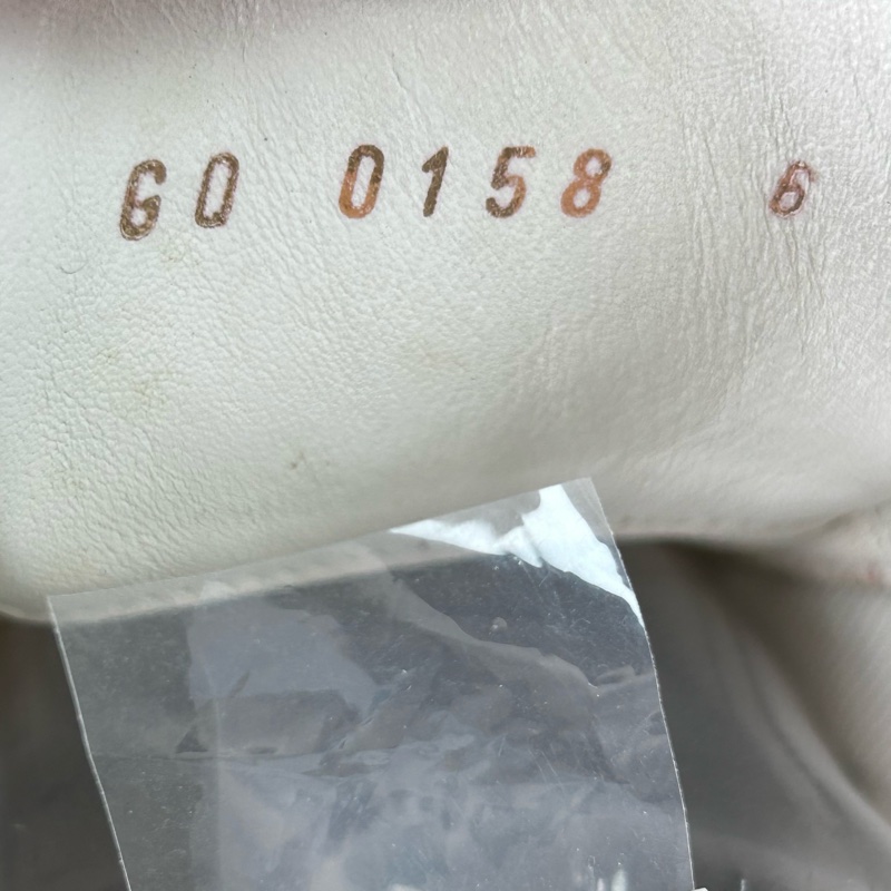 Louis Vuitton 路易威登 LV Runaway 休閒運動鞋 白色牛皮 尺碼：40碼 6碼 成色：98新-6