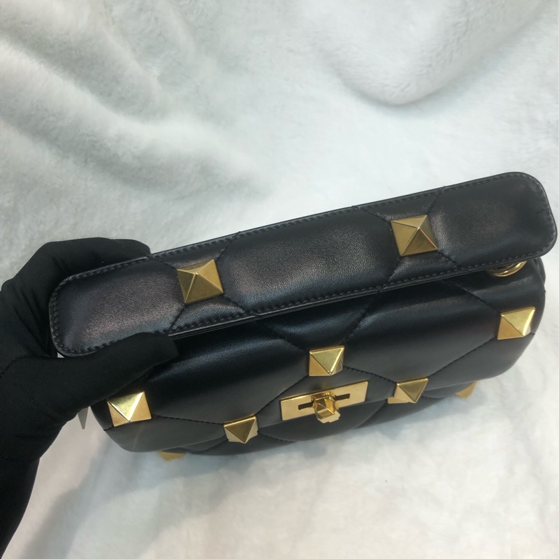 Valentino 金鍋釘 小羊皮 鏈帶 手提袋 XC498-4