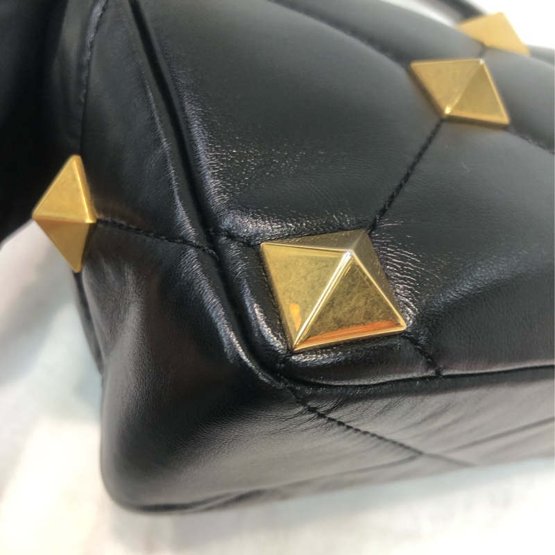 Valentino 金鍋釘 小羊皮 鏈帶 手提袋 XC498-11