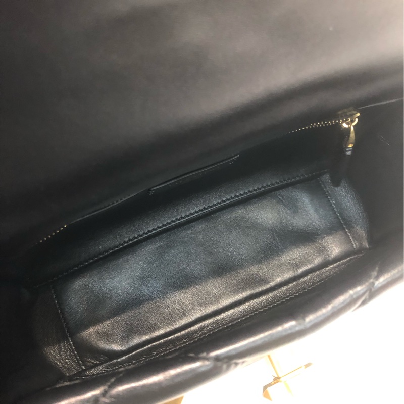 Valentino 金鍋釘 小羊皮 鏈帶 手提袋 XC498-14