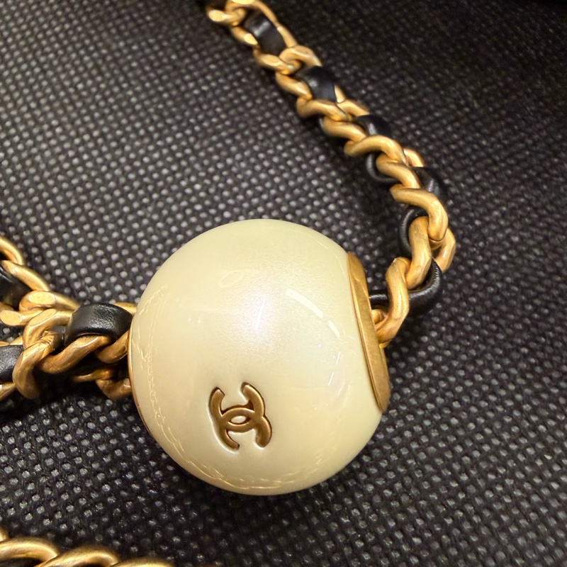 Chanel Cf20  黑羊皮金釦雙珍珠調節斜背包晶片款-24