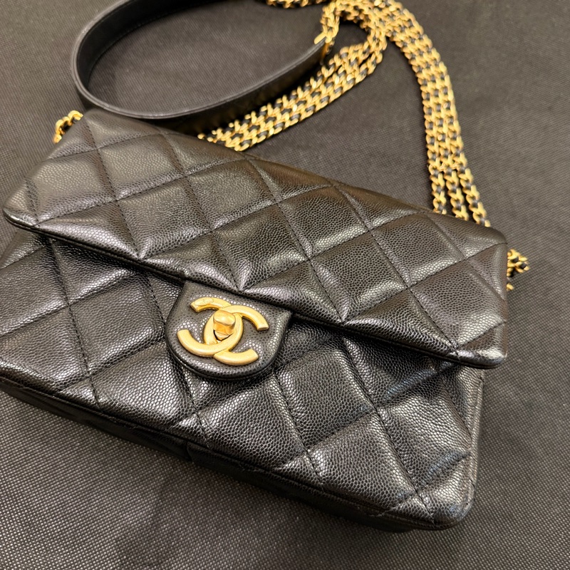 Chanel 黑荔枝金釦下蓋斜背包-7