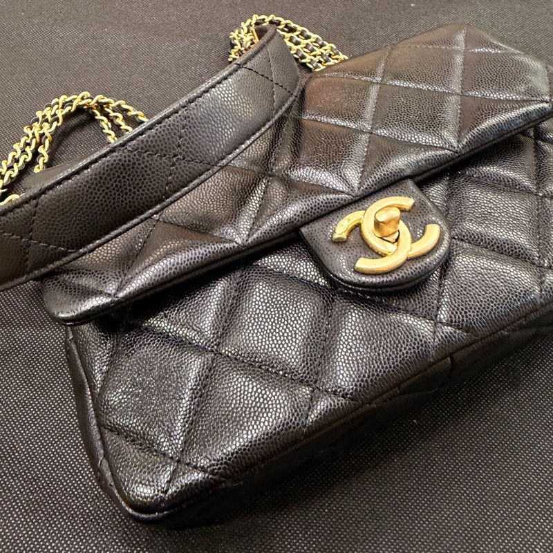 Chanel 黑荔枝金釦下蓋斜背包-9