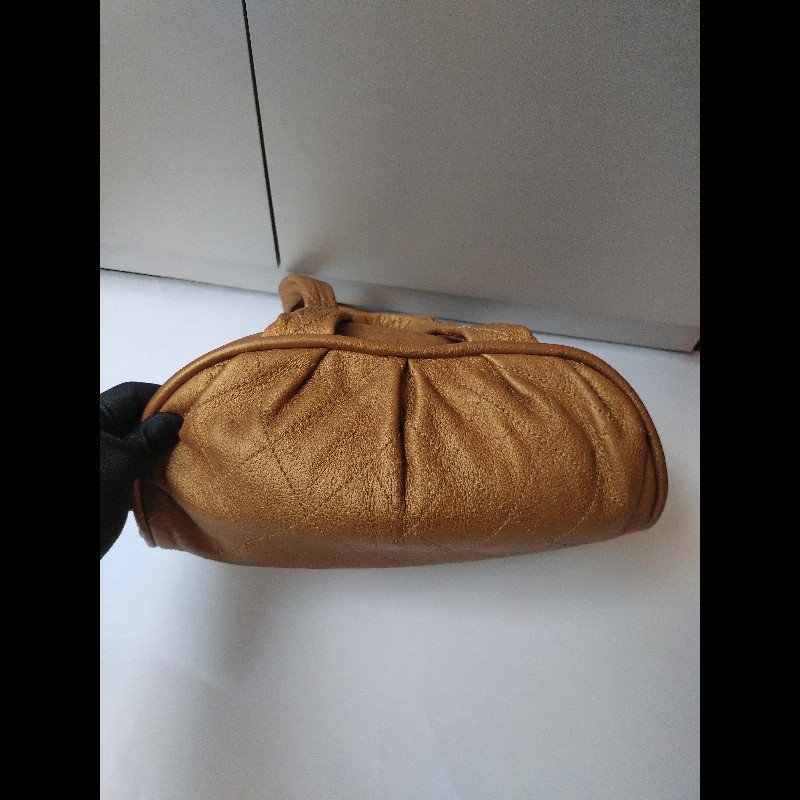 Chanel 古銅金軟皮革手提波士頓包-1