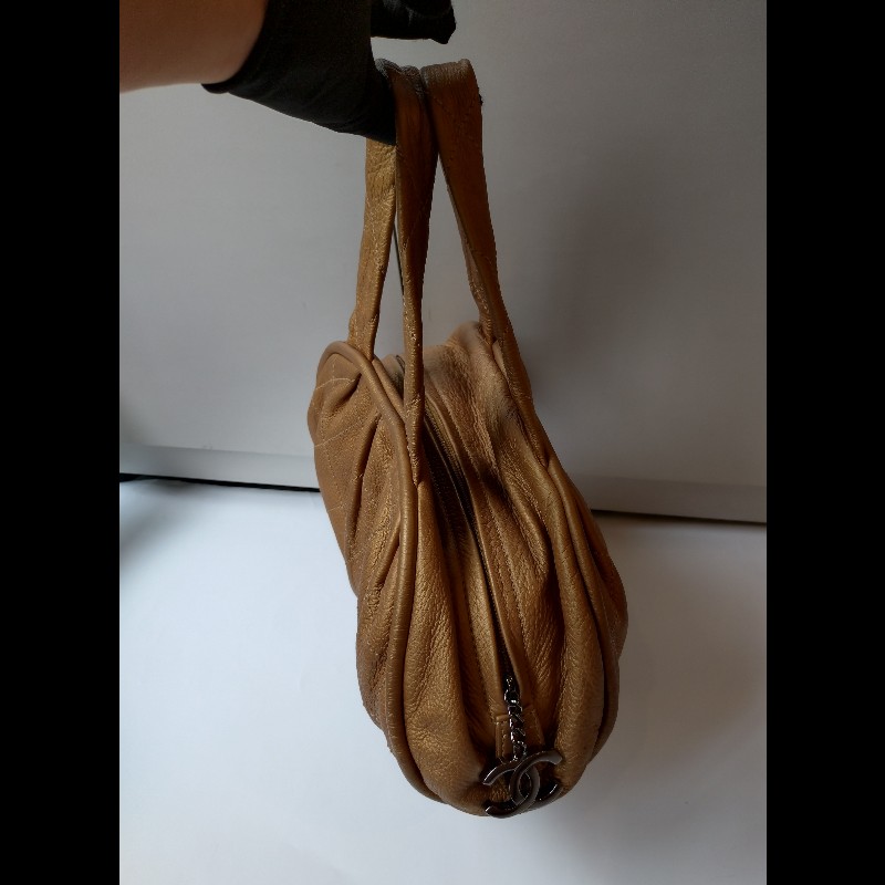 Chanel 古銅金軟皮革手提波士頓包-12