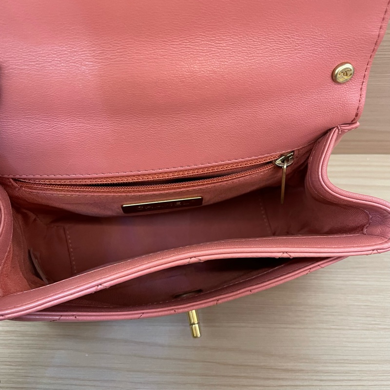Chanel 香奈儿 19bag 28開 珊瑚粉 邮差手提斜挎链条包  有塵袋 無卡 無盒子 尺寸底長20*高14*寬6cm-7