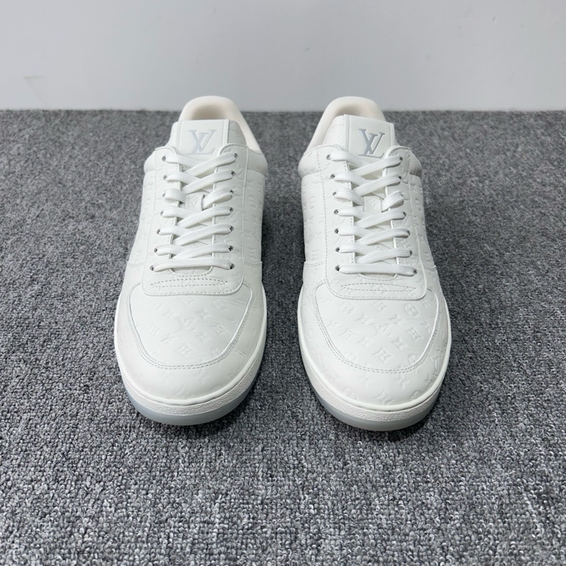 Louis Vuitton 路易威登 LV Rivoli 白色滿印logo 休閒鞋 尺碼：42.5碼 8.5碼 成色：97新-3