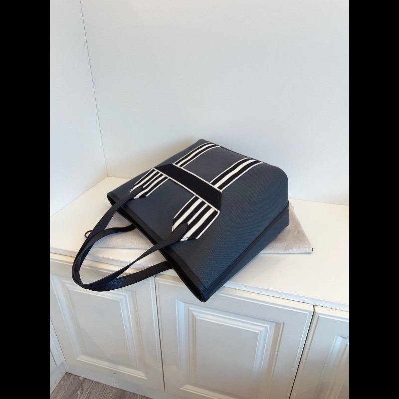 Hermes Cabas pursangle-1