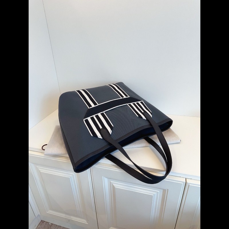 Hermes Cabas pursangle-4