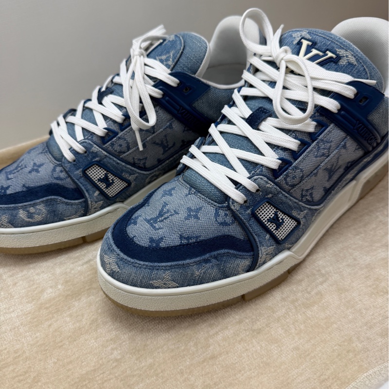 Lv  trainer 藍牛仔   42.5碼  98新-1