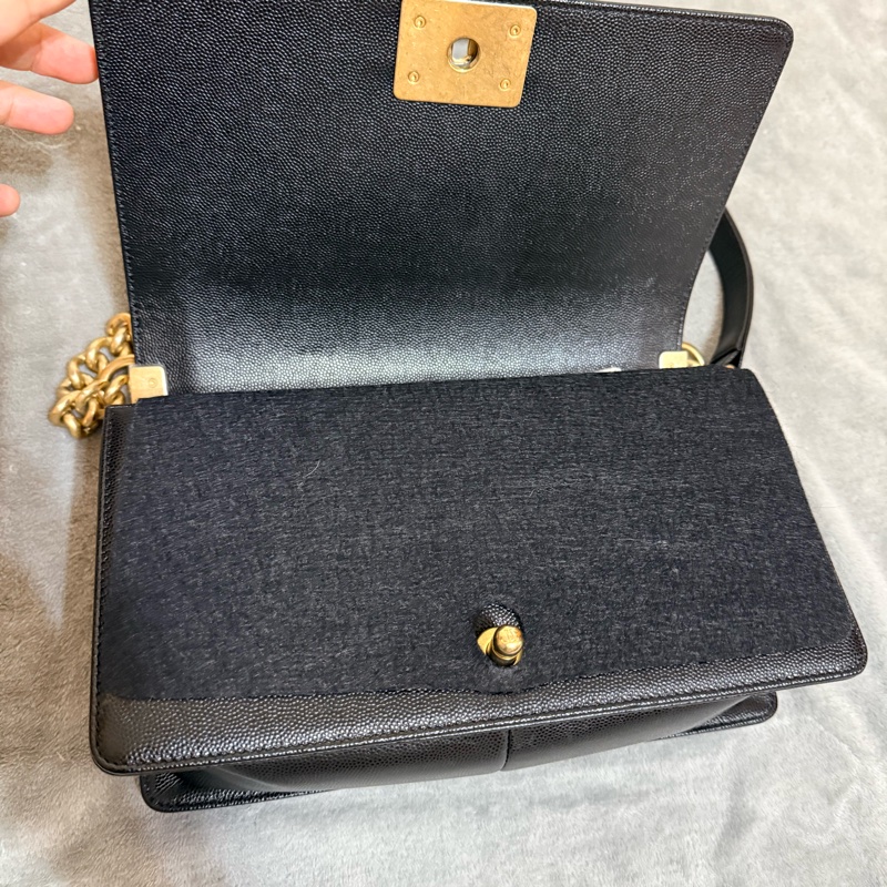 Chanel Boy 25 黑金 牛皮-16