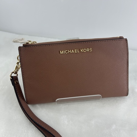Michael Kors 經典十字紋防刮皮革手拿包（全新）玫瑰粉