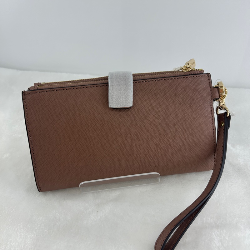 Michael Kors 經典十字紋防刮皮革手拿包（全新）玫瑰粉-1